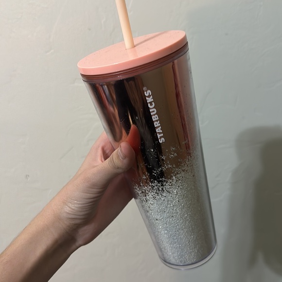 Holidays Starbucks Tumblr rose gold with white glitter, small chip on bottom - Picture 2 of 3